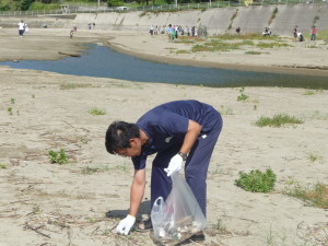 稲佐の浜での清掃活動